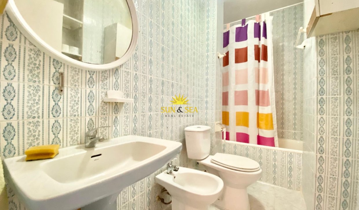 Resale - Apartment - Cartagena - Playa Honda