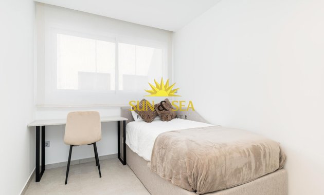 Reventa - Atico - Torrevieja - Playa del Acequión