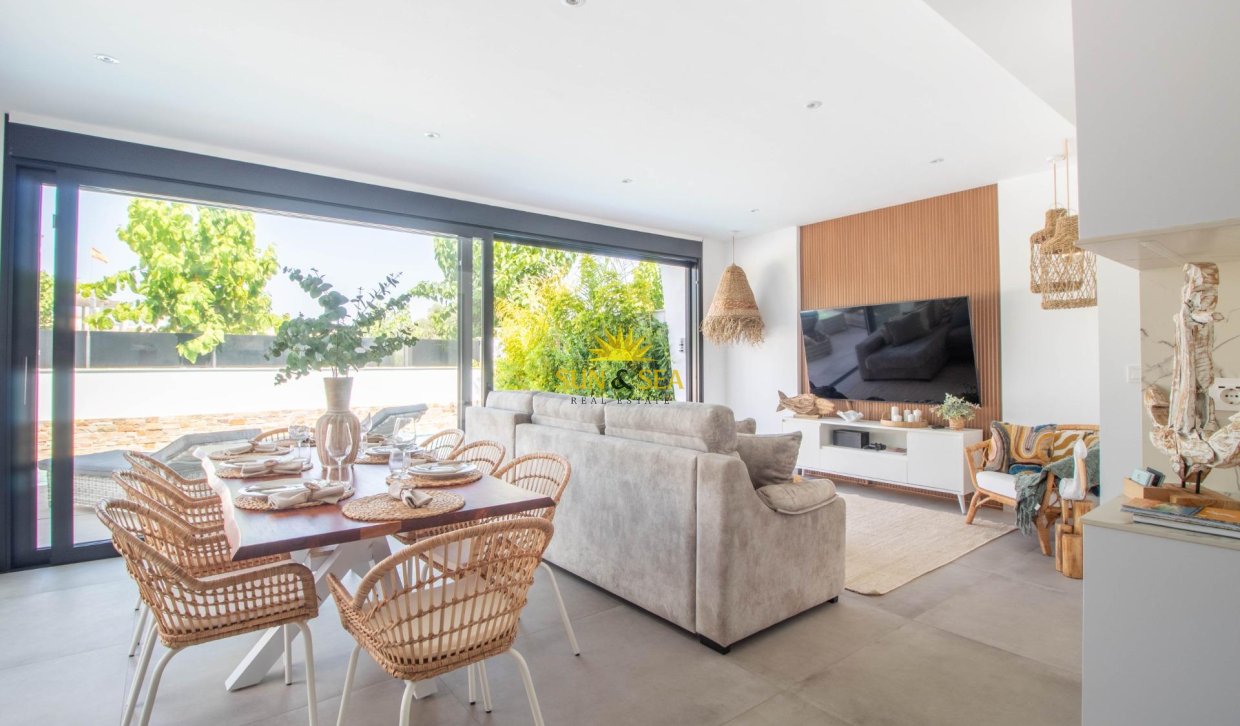 Resale - Villa / Semi detached - Santiago de la ribera - zona san blas