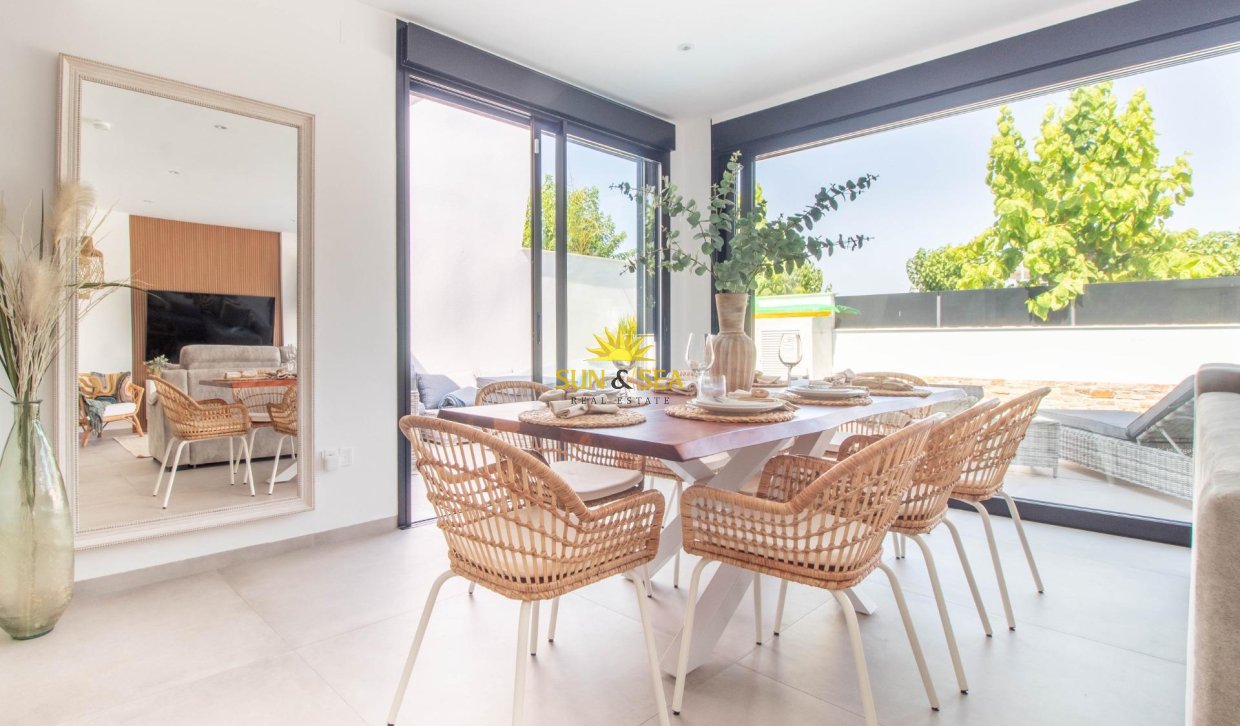 Resale - Villa / Semi detached - Santiago de la ribera - zona san blas