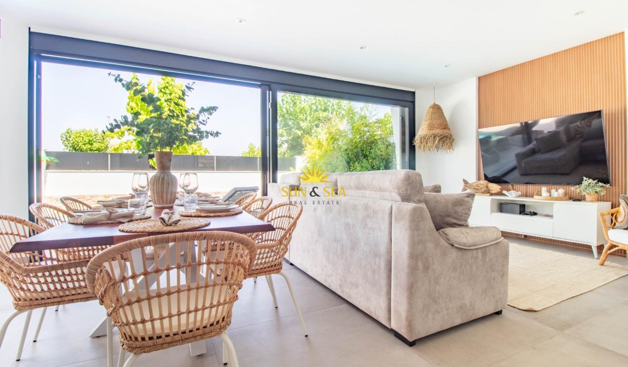 Resale - Villa / Semi detached - Santiago de la ribera - zona san blas
