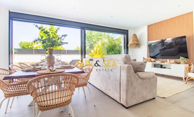 Resale - Villa / Semi detached - Santiago de la ribera - zona san blas