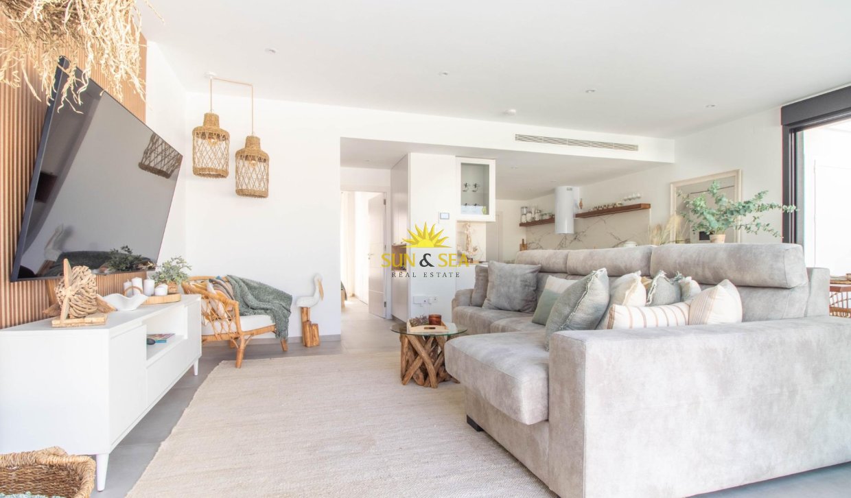 Resale - Villa / Semi detached - Santiago de la ribera - zona san blas