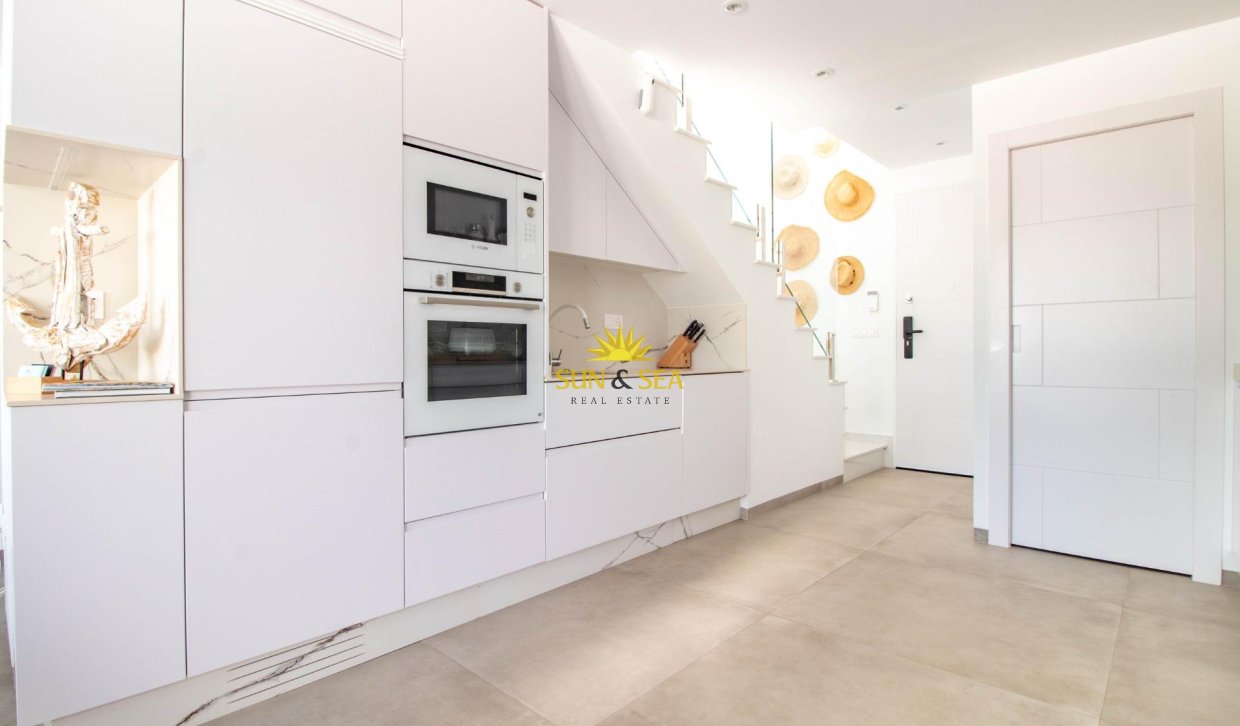 Resale - Villa / Semi detached - Santiago de la ribera - zona san blas