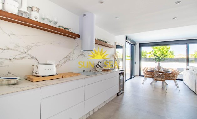 Resale - Villa / Semi detached - Santiago de la ribera - zona san blas
