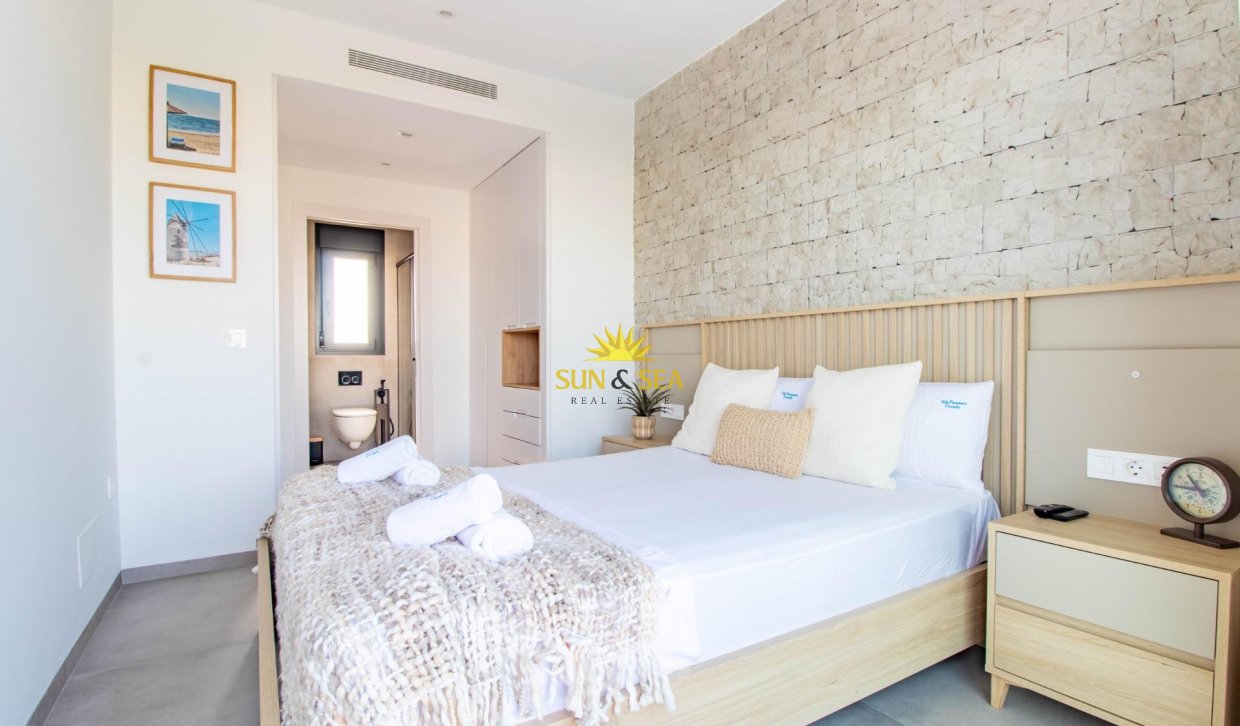 Resale - Villa / Semi detached - Santiago de la ribera - zona san blas