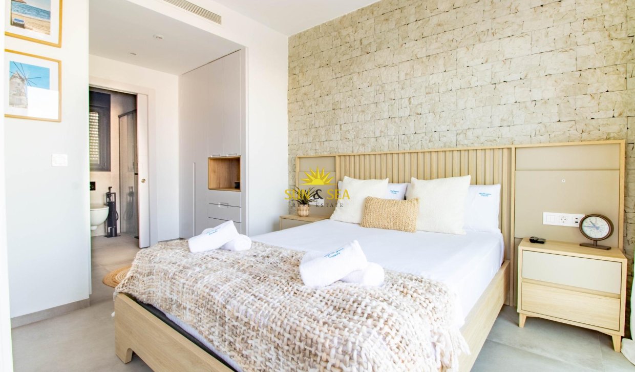 Resale - Villa / Semi detached - Santiago de la ribera - zona san blas