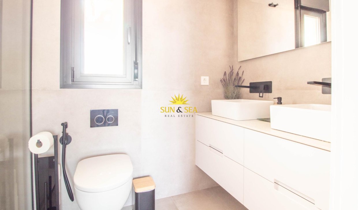 Resale - Villa / Semi detached - Santiago de la ribera - zona san blas