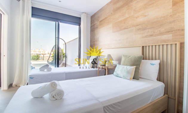 Resale - Villa / Semi detached - Santiago de la ribera - zona san blas