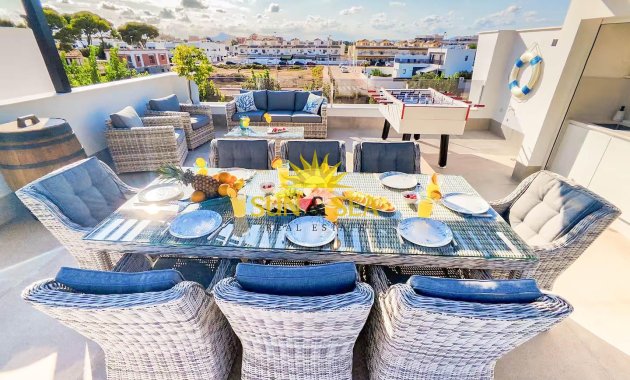 Resale - Villa / Semi detached - Santiago de la ribera - zona san blas