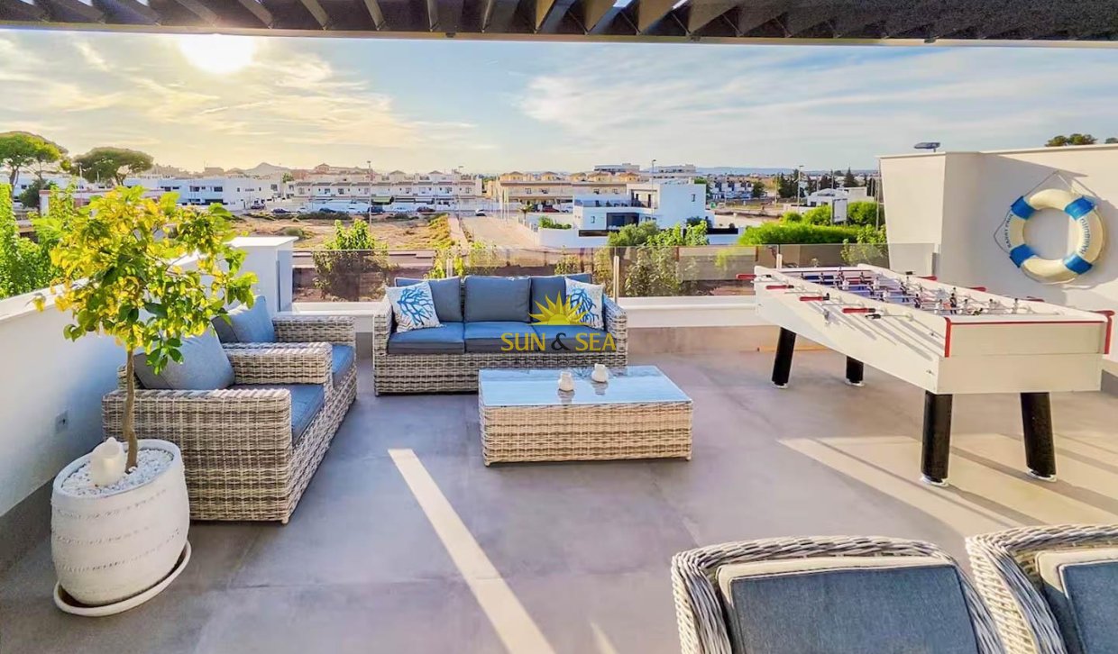 Resale - Villa / Semi detached - Santiago de la ribera - zona san blas