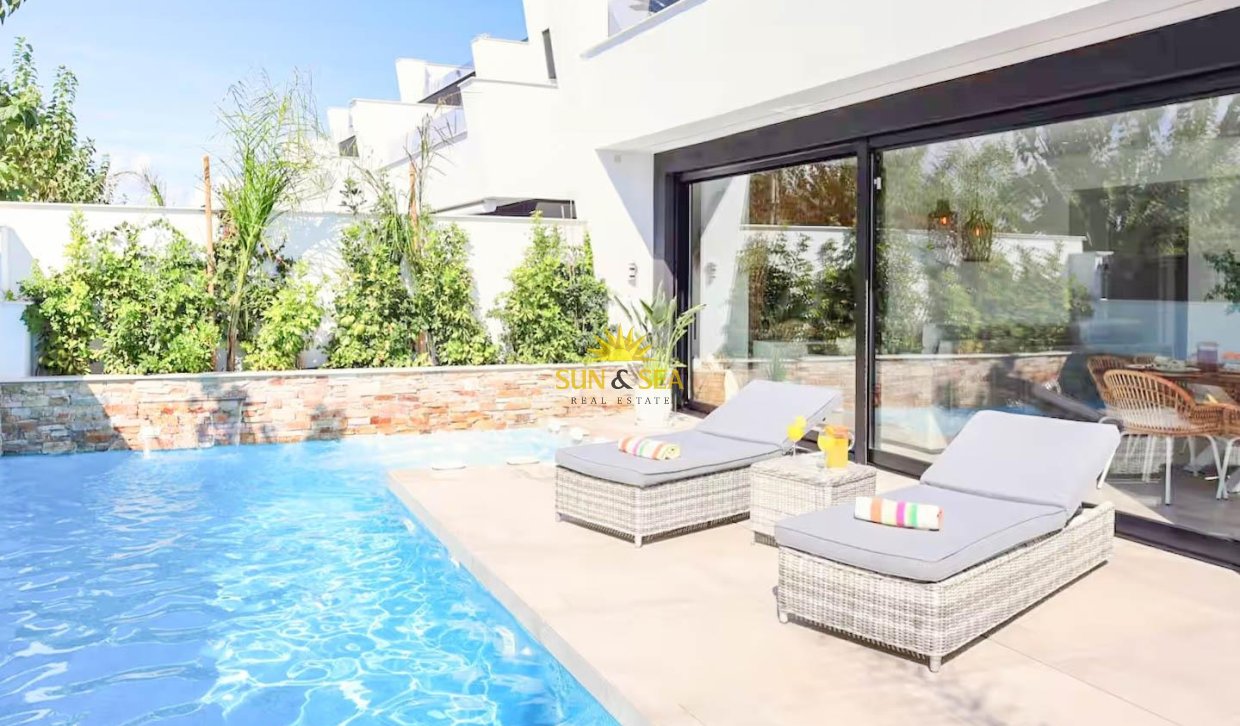 Resale - Villa / Semi detached - Santiago de la ribera - zona san blas