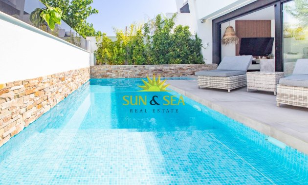 Resale - Villa / Semi detached - Santiago de la ribera - zona san blas