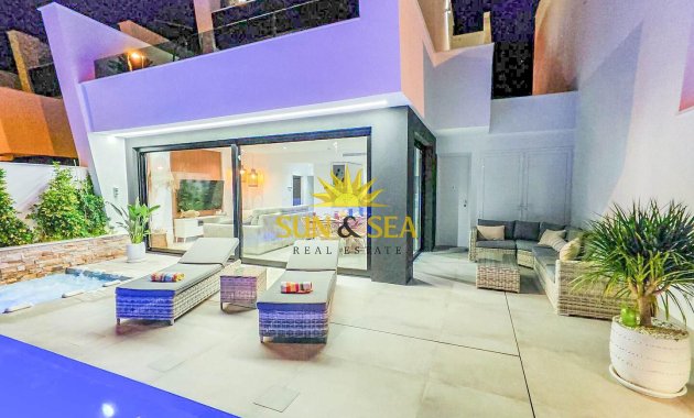 Resale - Villa / Semi detached - Santiago de la ribera - zona san blas