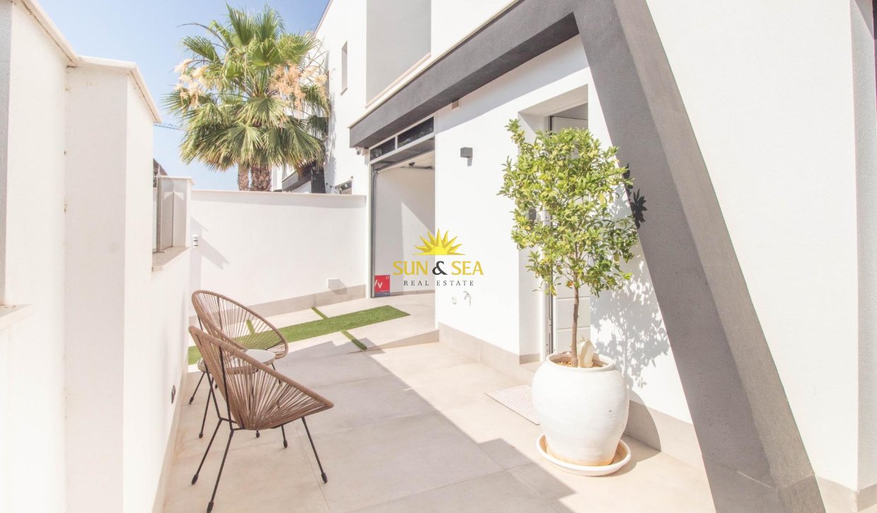 Resale - Villa / Semi detached - Santiago de la ribera - zona san blas