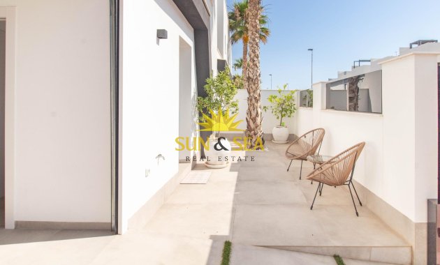 Resale - Villa / Semi detached - Santiago de la ribera - zona san blas