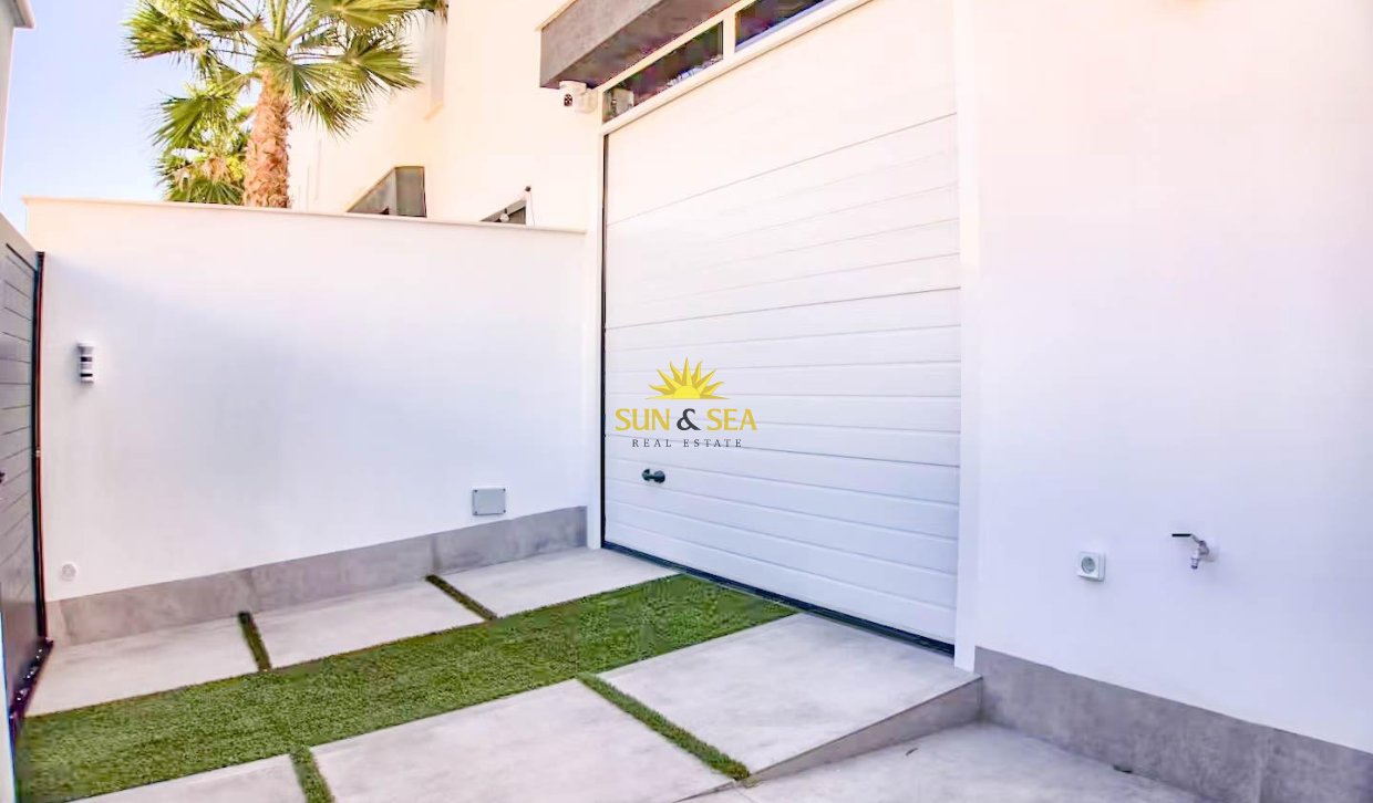 Resale - Villa / Semi detached - Santiago de la ribera - zona san blas