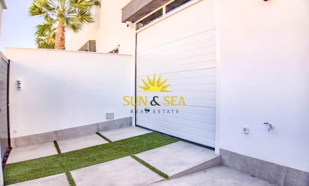 Resale - Villa / Semi detached - Santiago de la ribera - zona san blas
