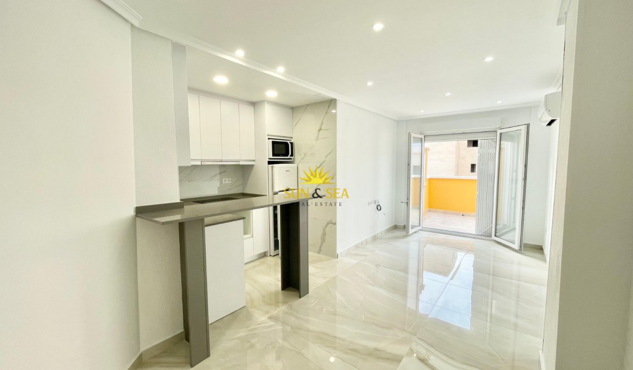 Reventa - Atico - Torrevieja - Centro