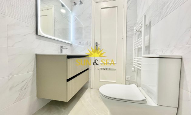Reventa - Atico - Torrevieja - Centro