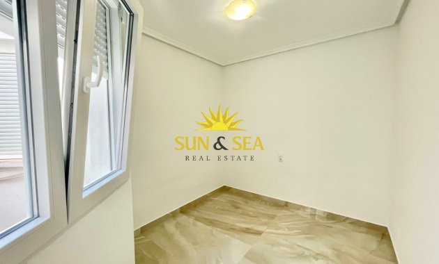 Reventa - Atico - Torrevieja - Centro