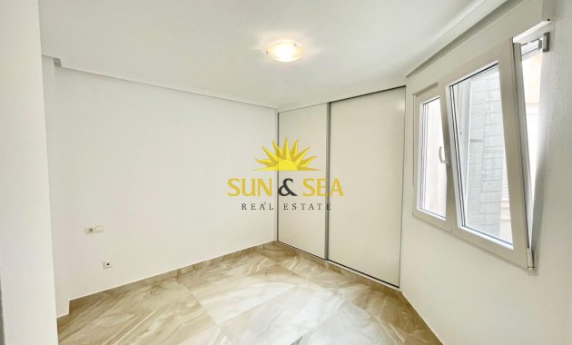 Reventa - Atico - Torrevieja - Centro