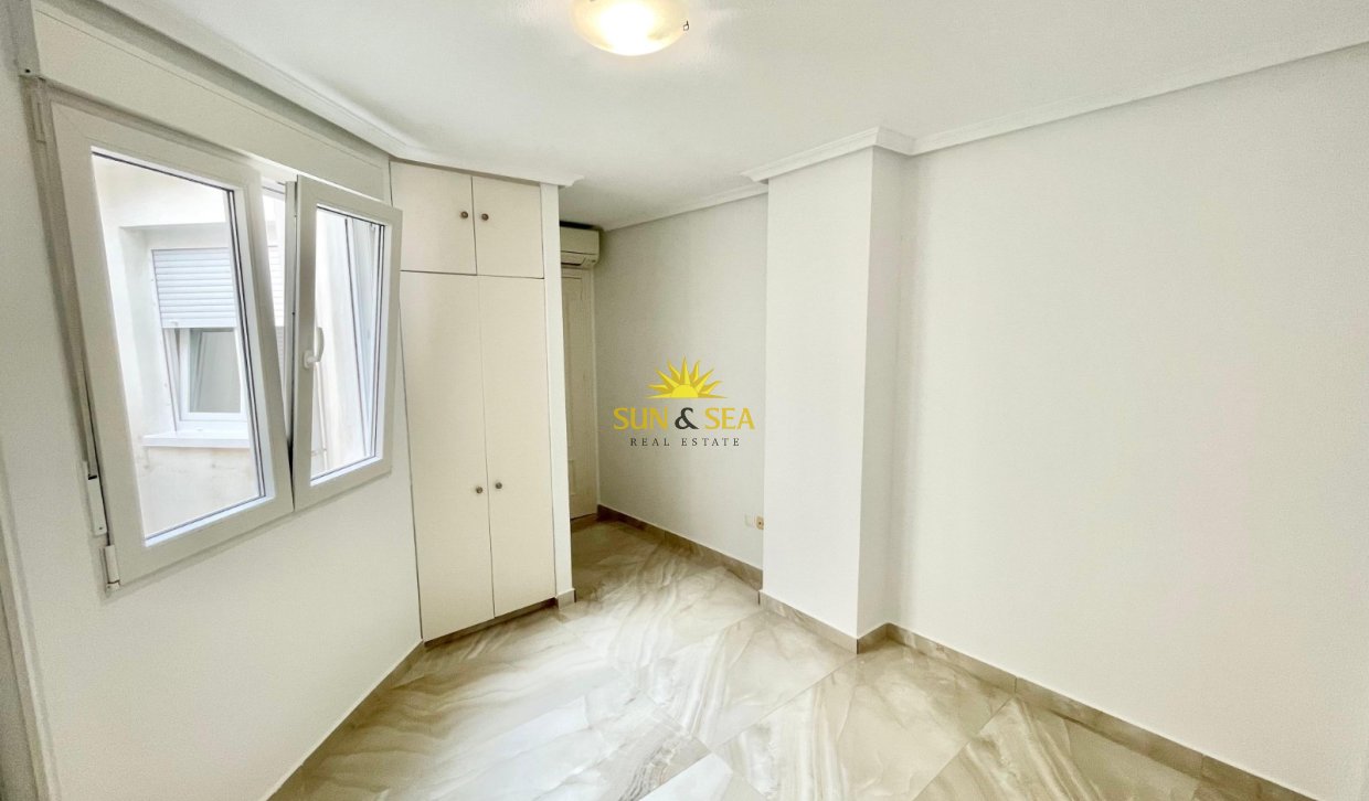 Reventa - Atico - Torrevieja - Centro