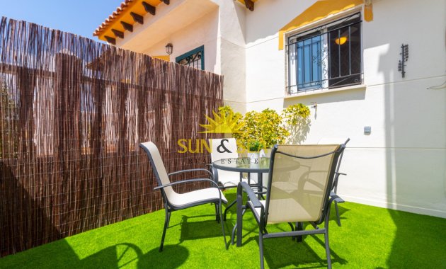 Reventa - Villa / Semi separado - Torrevieja - Los altos