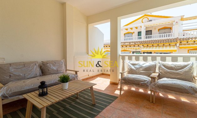 Reventa - Villa / Semi separado - Torrevieja - Los altos