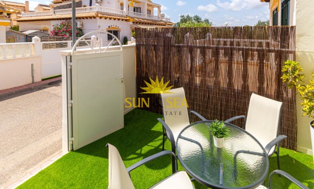 Reventa - Villa / Semi separado - Torrevieja - Los altos