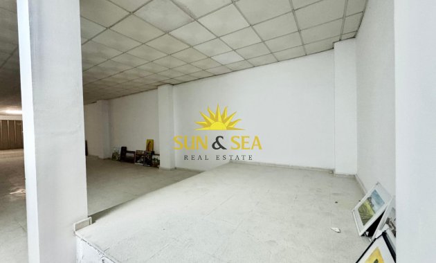 Location à long terme - Commercial - Torrevieja - Playa del Cura