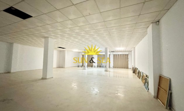 Location à long terme - Commercial - Torrevieja - Playa del Cura