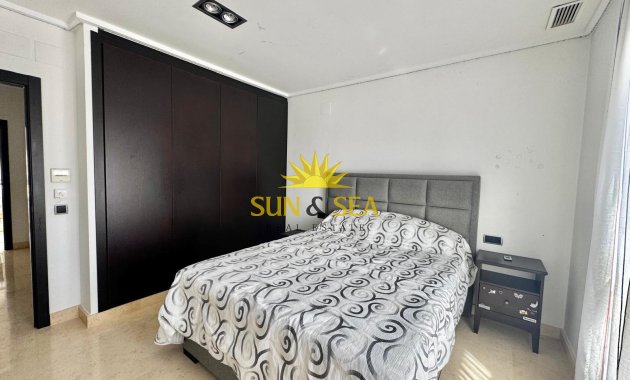 Resale - Villa / Semi detached - Orihuela Costa - Cabo Roig