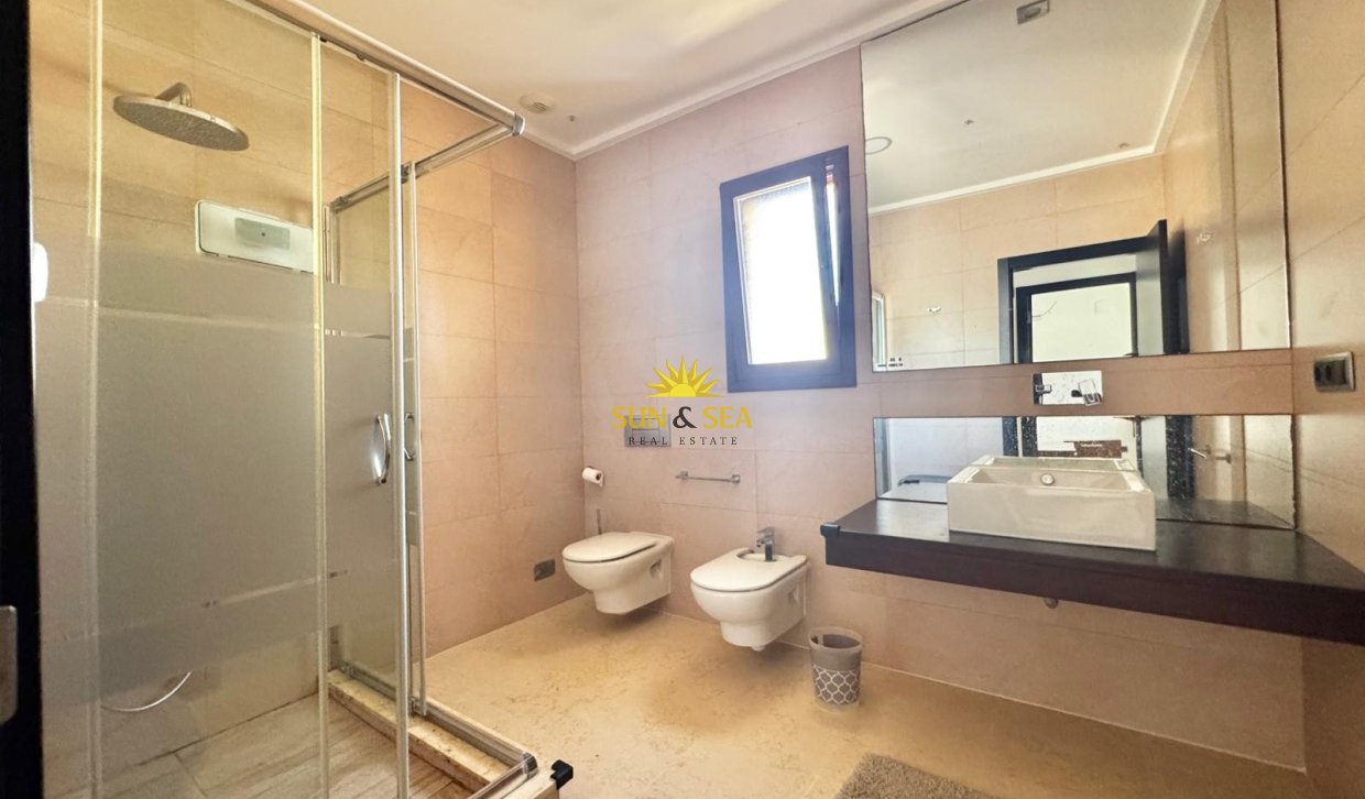 Resale - Villa / Semi detached - Orihuela Costa - Cabo Roig