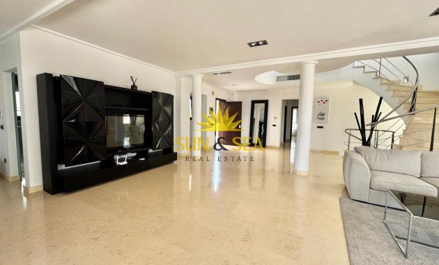Resale - Villa / Semi detached - Orihuela Costa - Cabo Roig