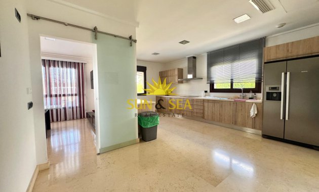 Resale - Villa / Semi detached - Orihuela Costa - Cabo Roig