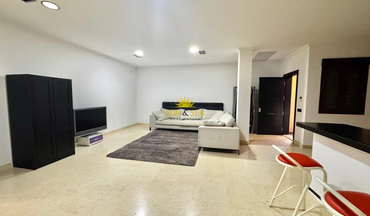 Resale - Villa / Semi detached - Orihuela Costa - Cabo Roig