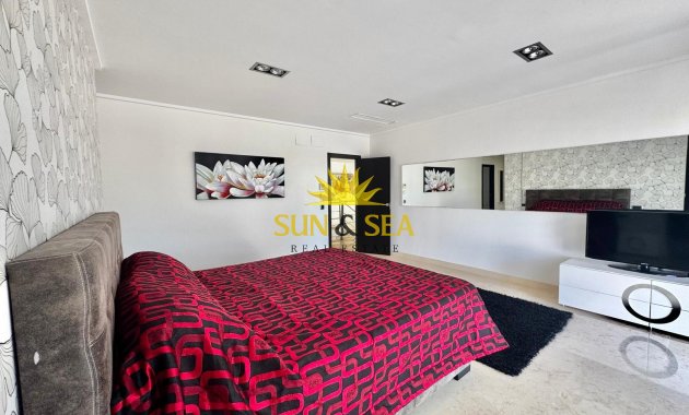 Resale - Villa / Semi detached - Orihuela Costa - Cabo Roig