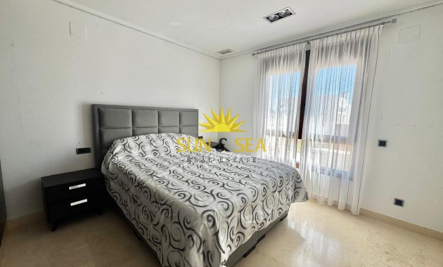 Resale - Villa / Semi detached - Orihuela Costa - Cabo Roig