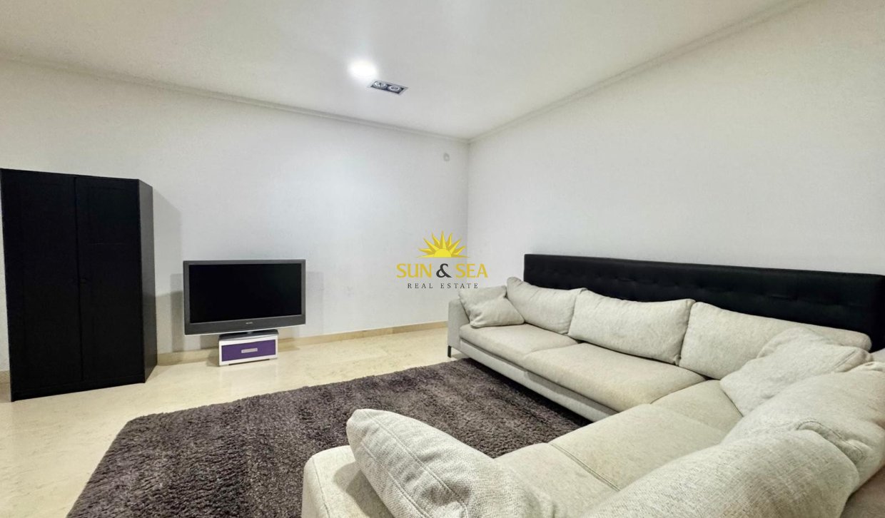Resale - Villa / Semi detached - Orihuela Costa - Cabo Roig