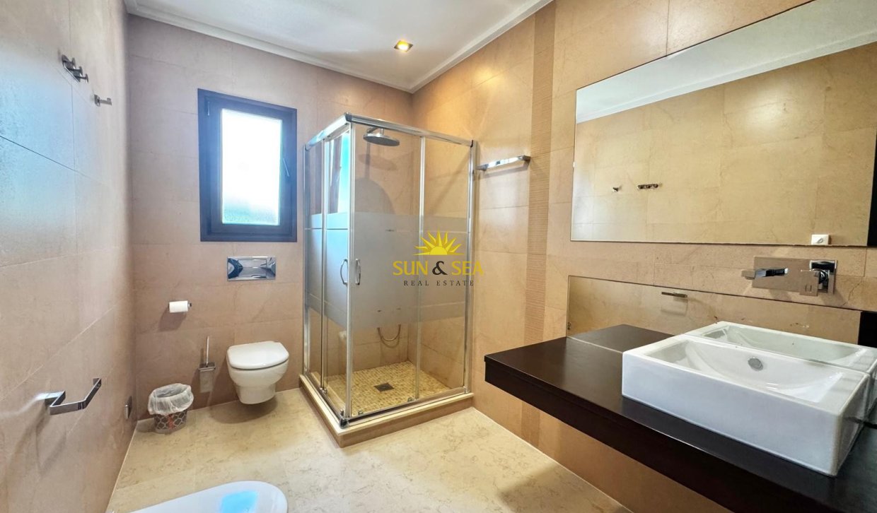 Resale - Villa / Semi detached - Orihuela Costa - Cabo Roig
