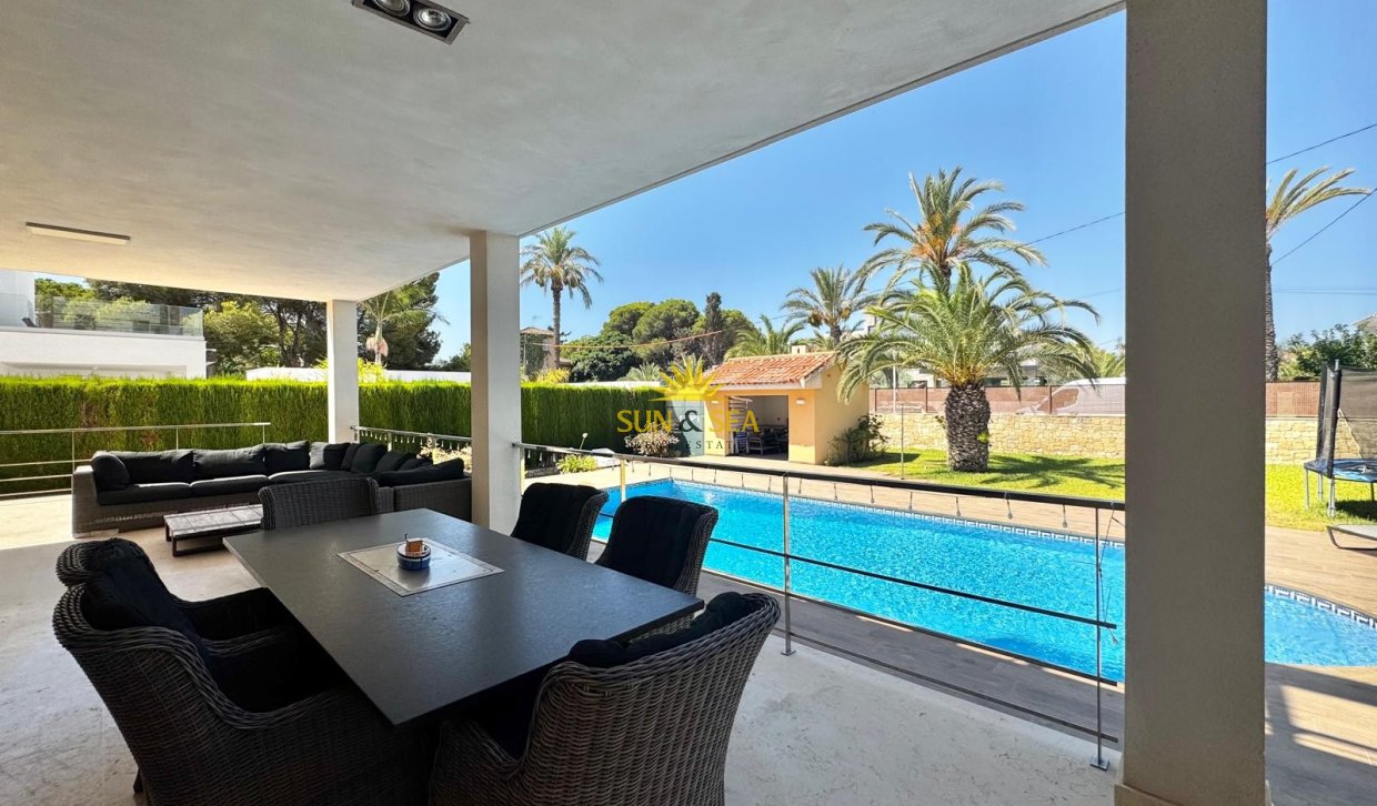 Resale - Villa / Semi detached - Orihuela Costa - Cabo Roig