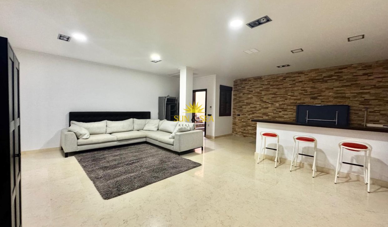 Resale - Villa / Semi detached - Orihuela Costa - Cabo Roig