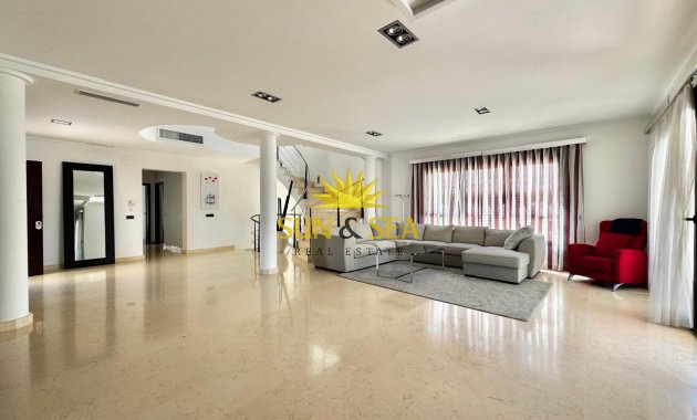 Resale - Villa / Semi detached - Orihuela Costa - Cabo Roig