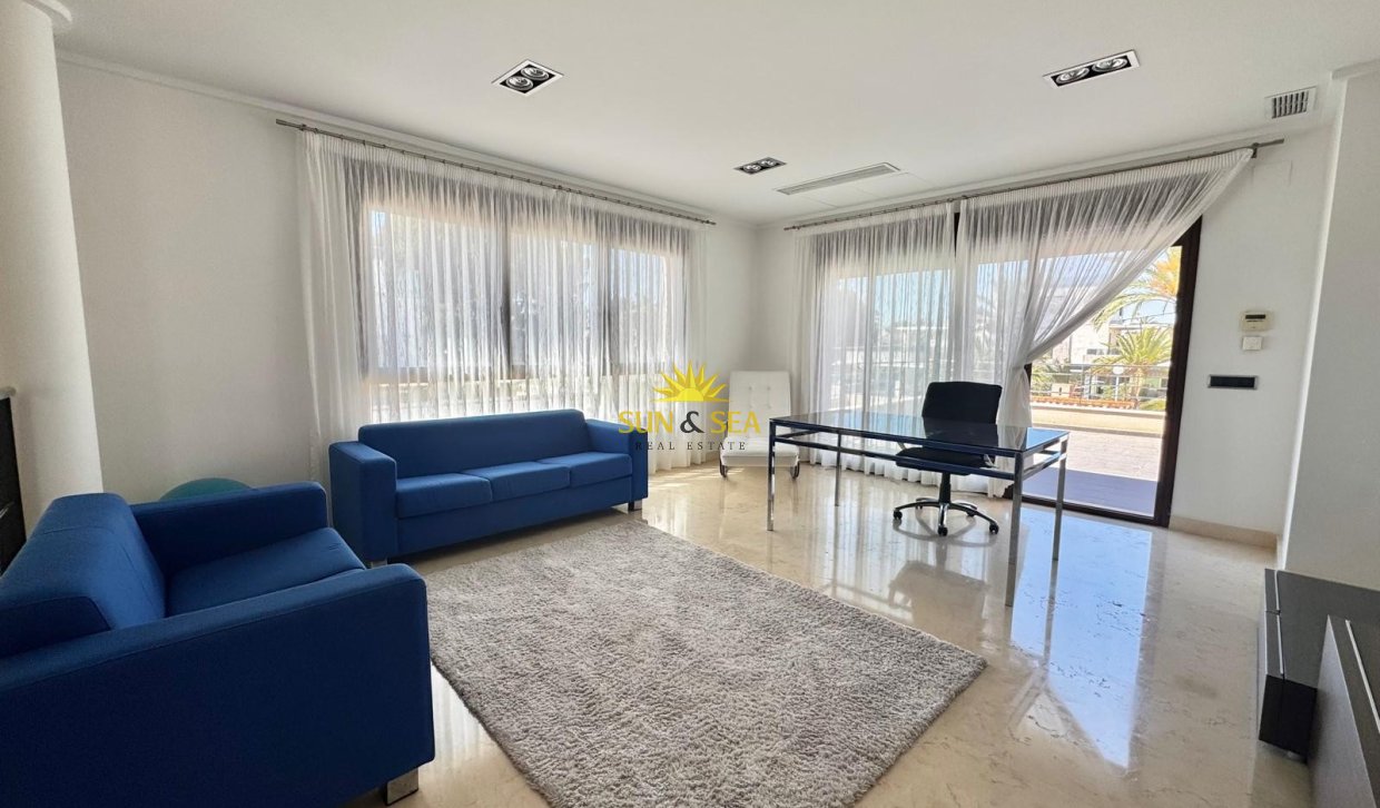 Resale - Villa / Semi detached - Orihuela Costa - Cabo Roig