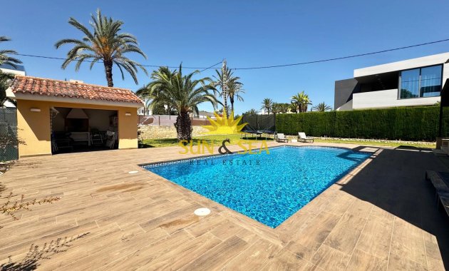 Resale - Villa / Semi detached - Orihuela Costa - Cabo Roig