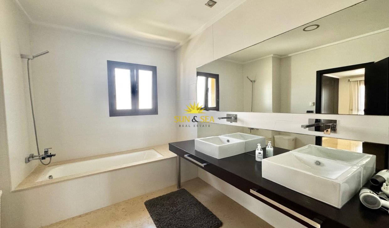 Resale - Villa / Semi detached - Orihuela Costa - Cabo Roig