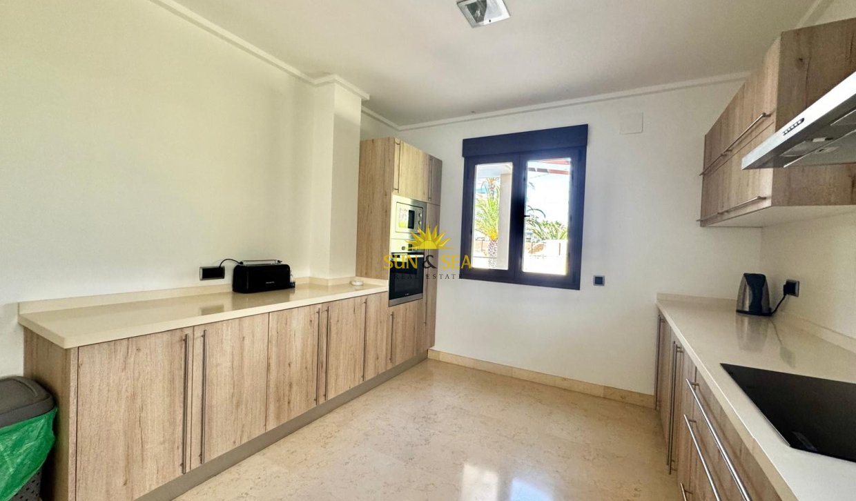 Resale - Villa / Semi detached - Orihuela Costa - Cabo Roig