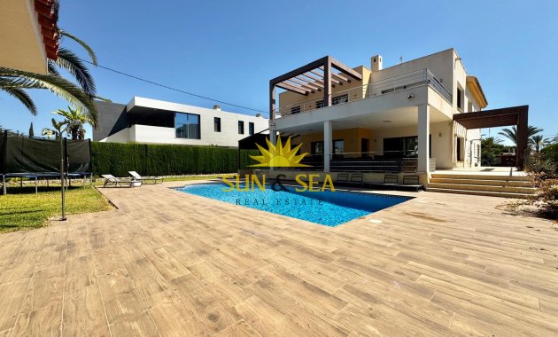 Resale - Villa / Semi detached - Orihuela Costa - Cabo Roig
