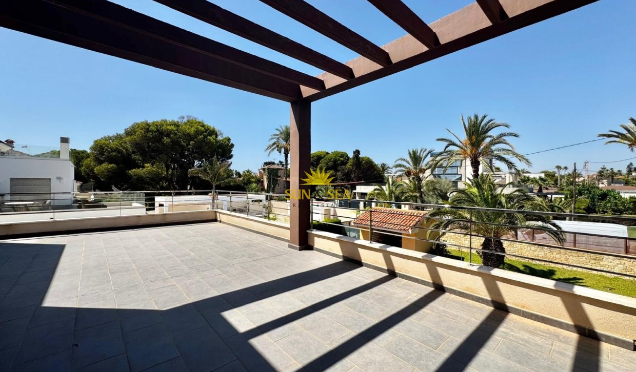 Resale - Villa / Semi detached - Orihuela Costa - Cabo Roig